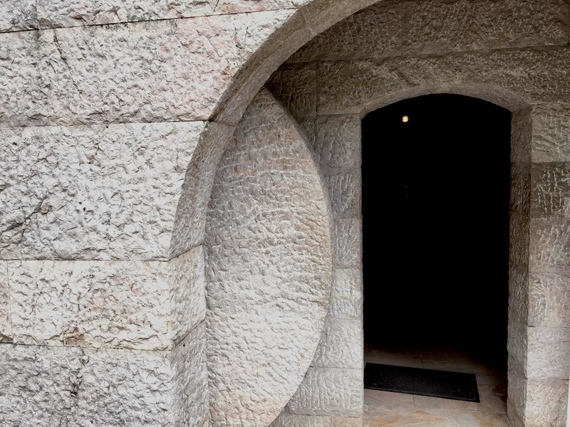Sua paróquia vai ficar no sepulcro ou vai viver a ressurreição?